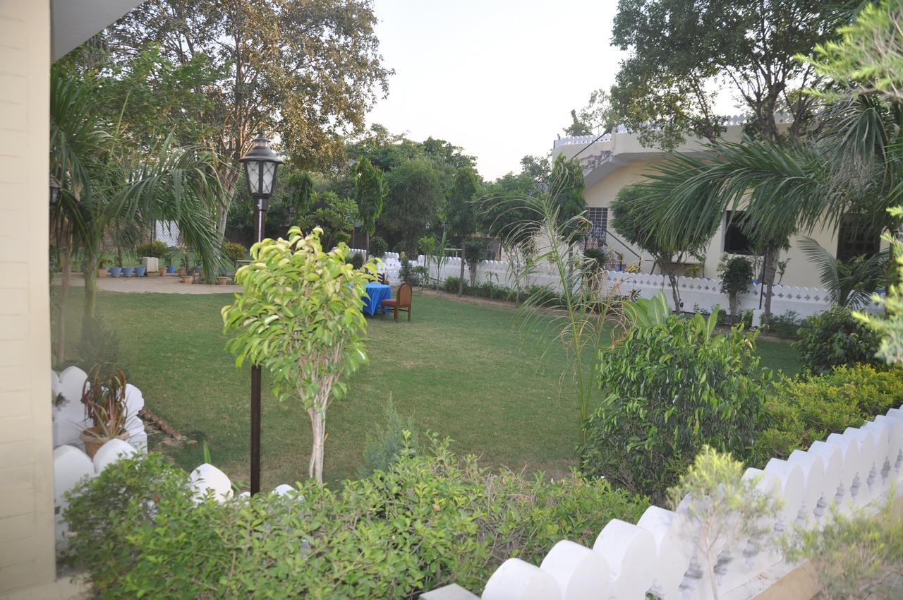 Hotel Eagle Nest Bharatpur Exterior foto